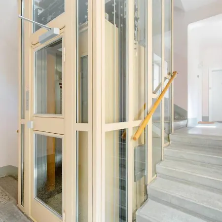 Untere Donaustrasse Apartment *